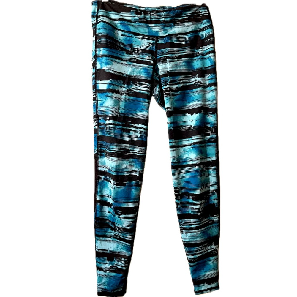 Green & black workout leggings